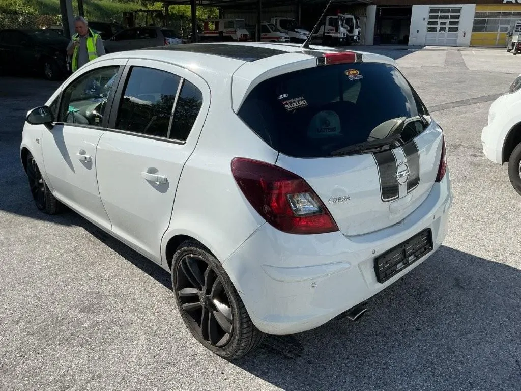 OPEL Corsa 1.4T eFLEX, 120 PS — zdjęcie 1