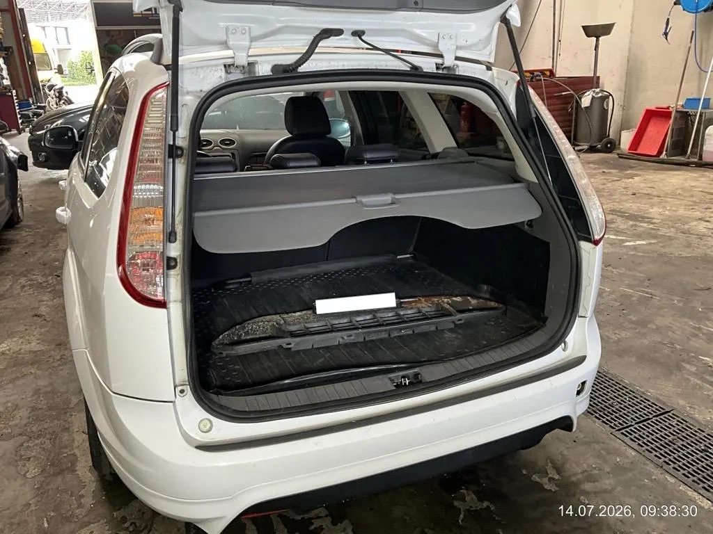 Ford Focus 2.0i Titanium, 145 PS — zdjęcie 11