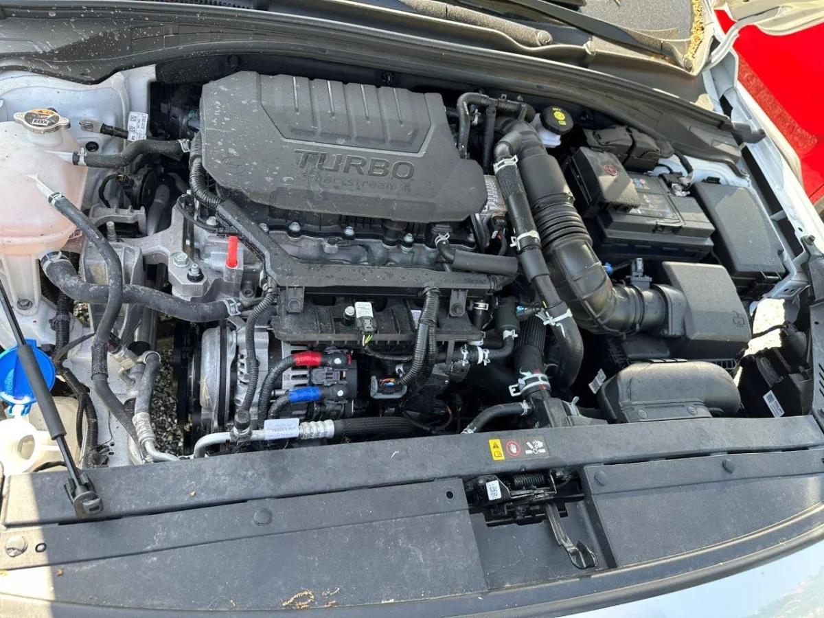 HYUNDAI i30 WAGON Modell 2024- i30 Wagon 1.5 T-GDi Amplia 1.5, 140 PS — zdjęcie 15