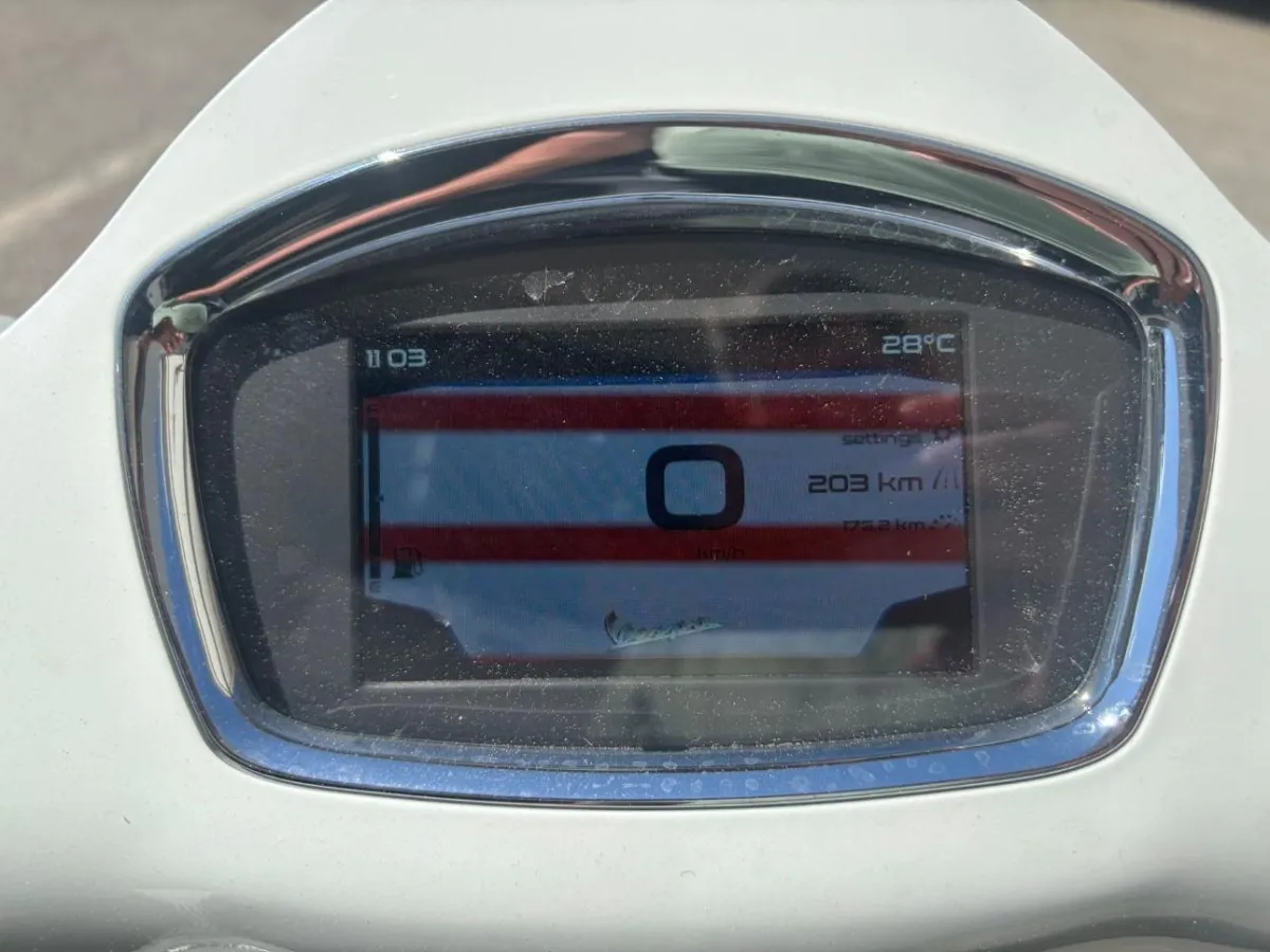PIAGGIO GTS 125ie 75 Anniversary 0.1, 14 PS — zdjęcie 6