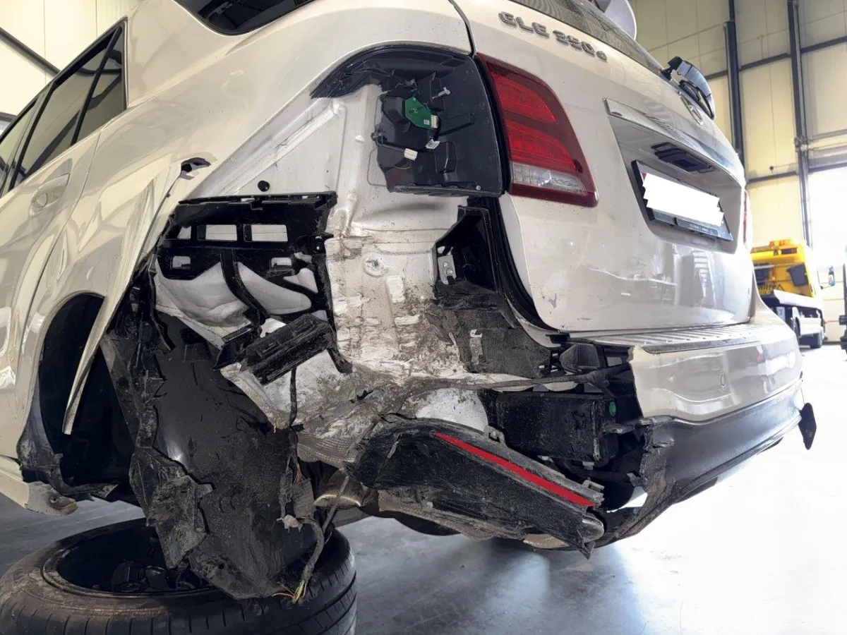 Mercedes-Benz GLE 350d AMG-Line 4-Matic 9G-Tronic 3.0, 258 PS — zdjęcie 15