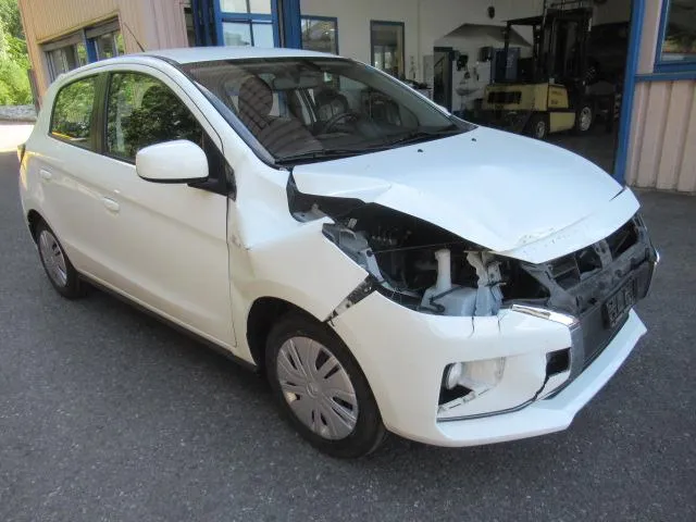 Mitsubishi Space Star Inform, 71 PS — zdjęcie 4