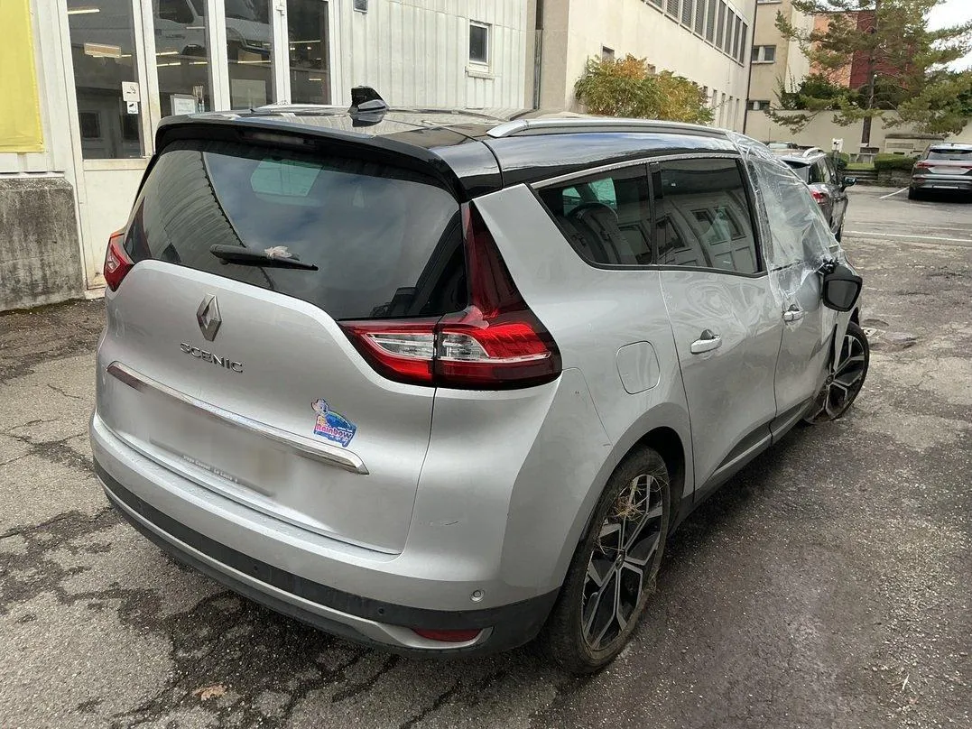 Renault Grand Scénic 1.3 TCe 140 techno EDC, 140 PS — zdjęcie 2