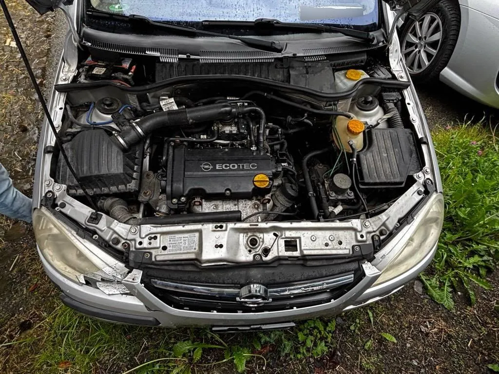 Opel Corsa C Corsa Sport 1.4, 90 PS — zdjęcie 11