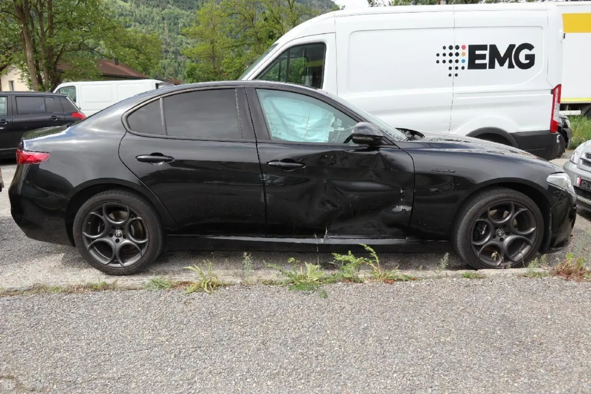 ALFA ROMEO Giulia 2.0 Q4, 280 PS — zdjęcie 4