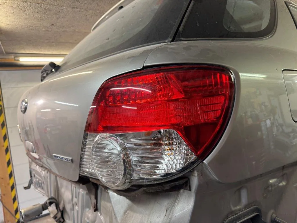 Subaru Impreza Wagon 1.6, 95 PS — zdjęcie 14