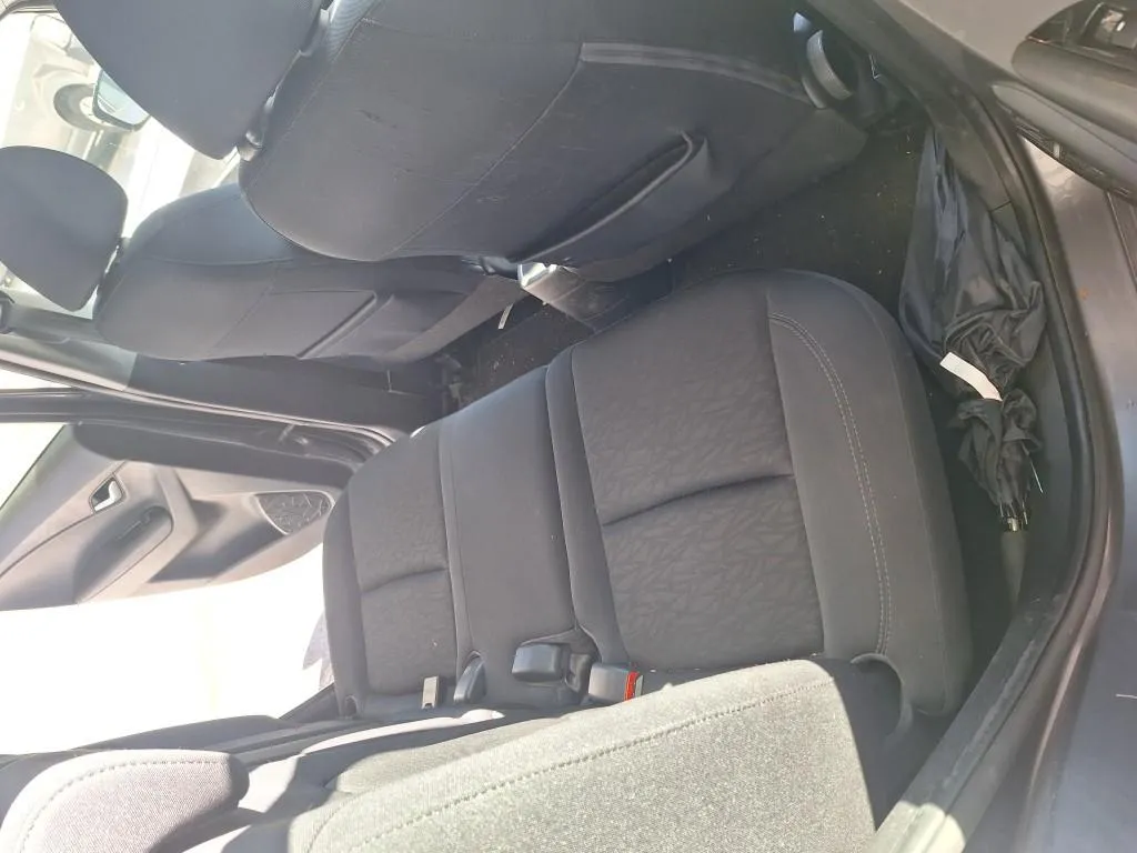 Hyundai ix20 1.6 CRDi Amplia, 128 PS — zdjęcie 11