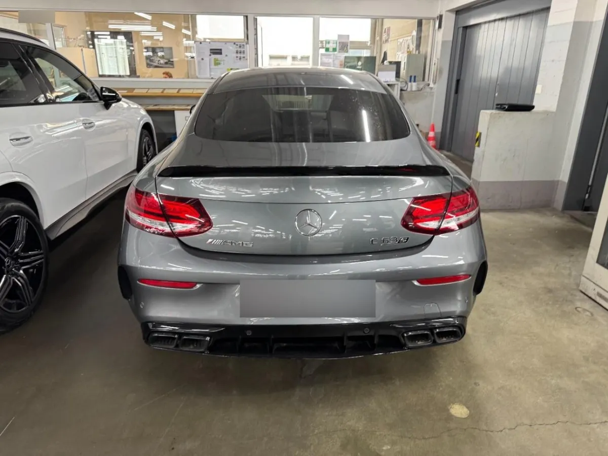 Mercedes-Benz C-Klasse Coupe AMG C 63 S , 508 PS — zdjęcie 4