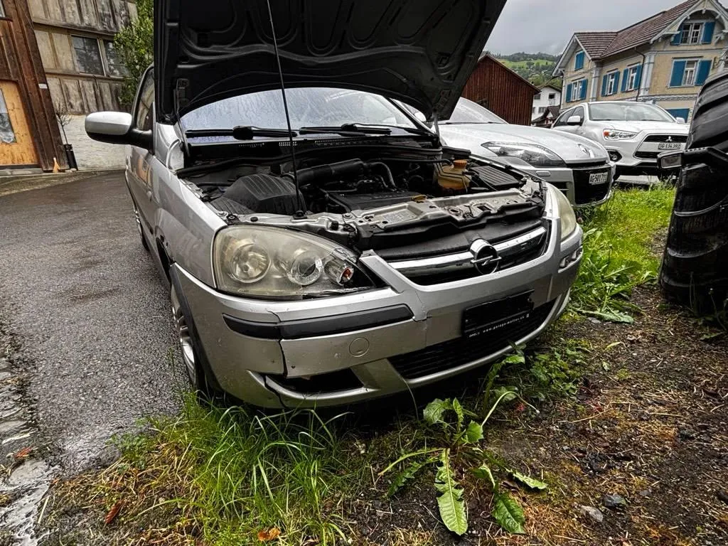 Opel Corsa C Corsa Sport 1.4, 90 PS — zdjęcie 13