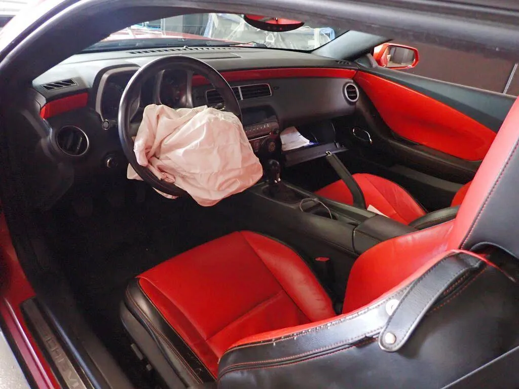 Chevrolet Camaro 6.2 V8 SS 6.2, 432 PS — zdjęcie 12
