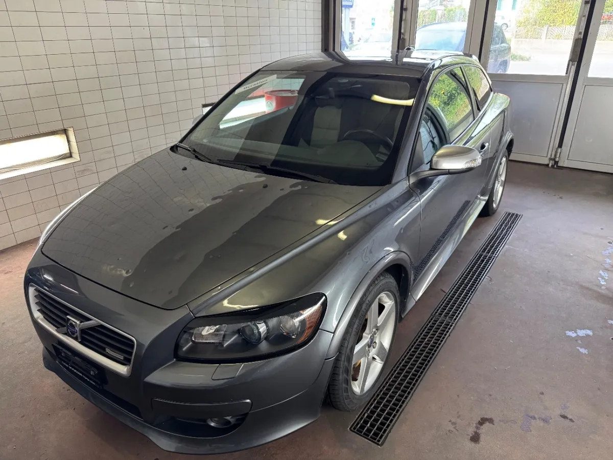 Volvo C 30 2.4i 20V 170 Momentum 2.4, 170 PS — zdjęcie 4