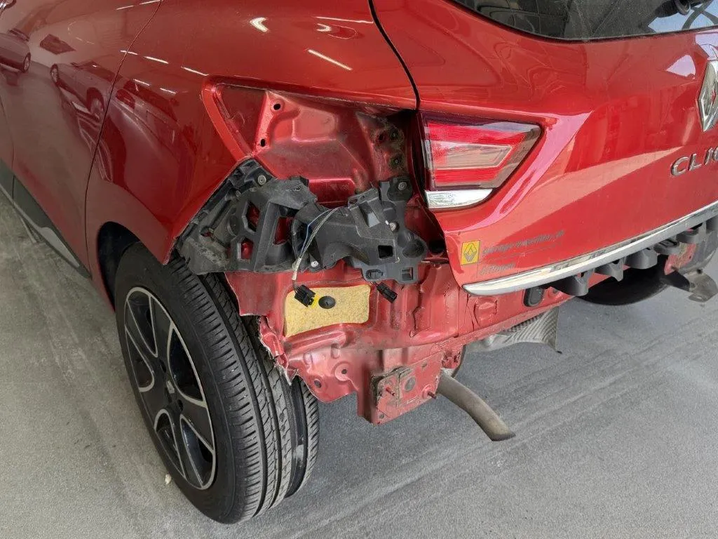 Renault Clio IV 0.9 TCe Limited S/S 0.9, 90 PS — zdjęcie 12