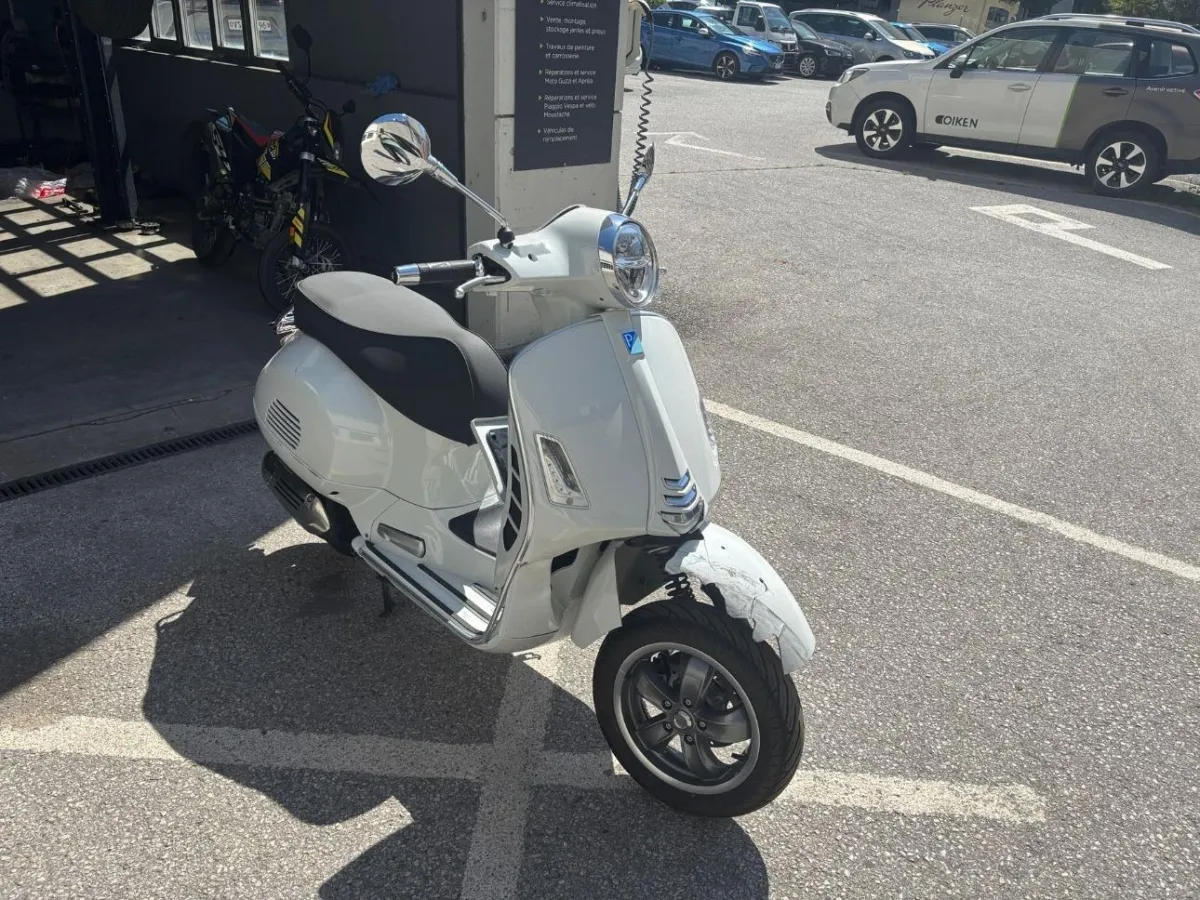 PIAGGIO GTS 125ie 75 Anniversary 0.1, 14 PS — zdjęcie 3