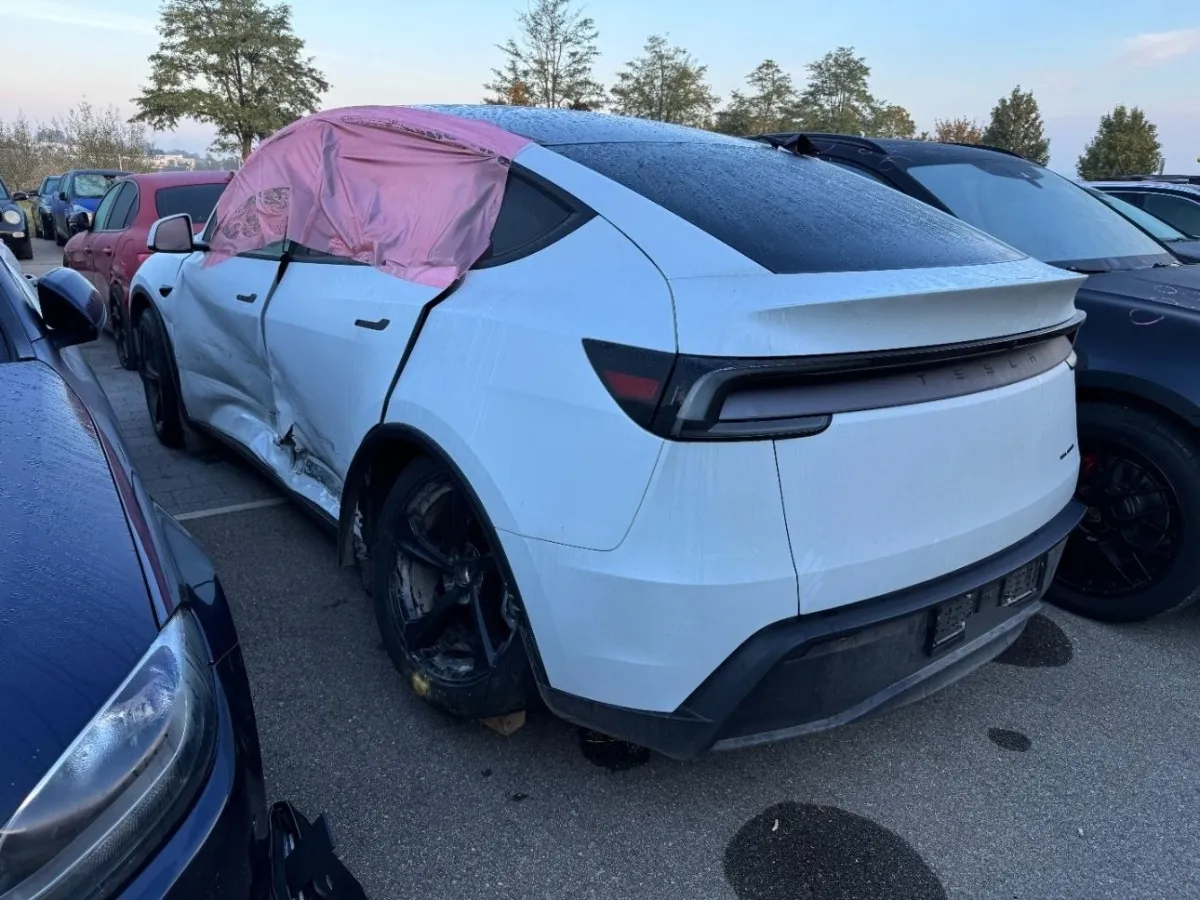 Tesla Model Y Long Range, 514 PS — zdjęcie 4