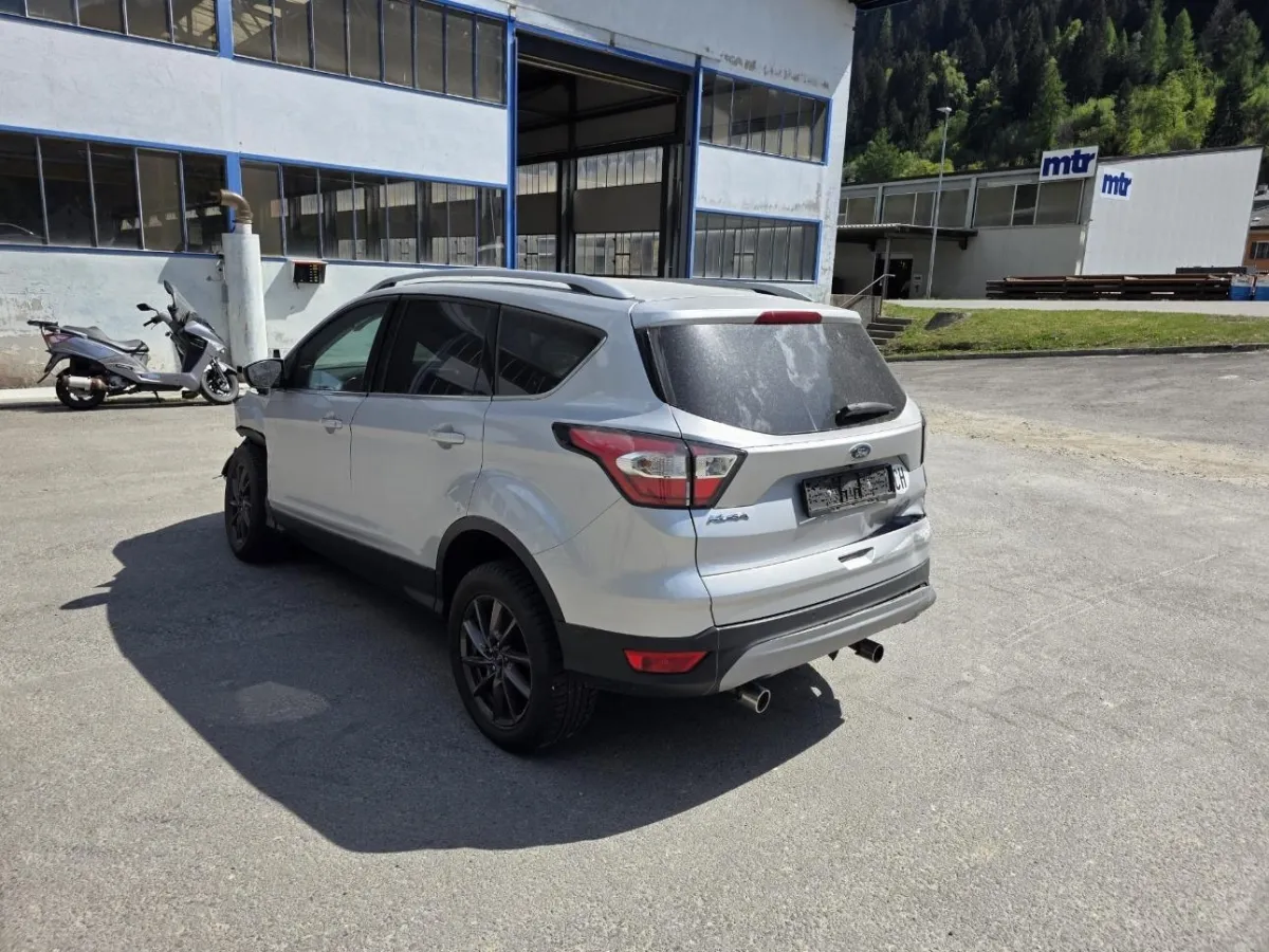Ford Kuga 2.0 TDCI, 120 PS — zdjęcie 1