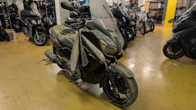 Yamaha X-Max 250 ABS Iron Max, 20 PS