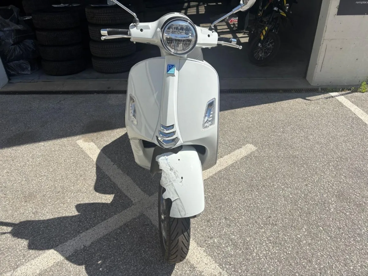 PIAGGIO GTS 125ie 75 Anniversary 0.1, 14 PS — zdjęcie 4
