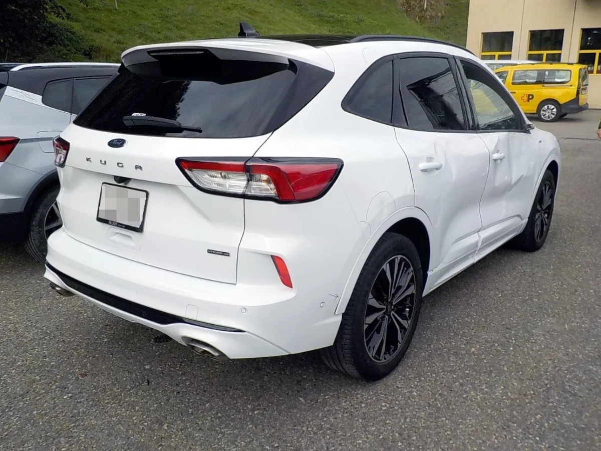 Ford Kuga 2.5 Hybrid ST-Line X 4x4, 152 PS — zdjęcie 3