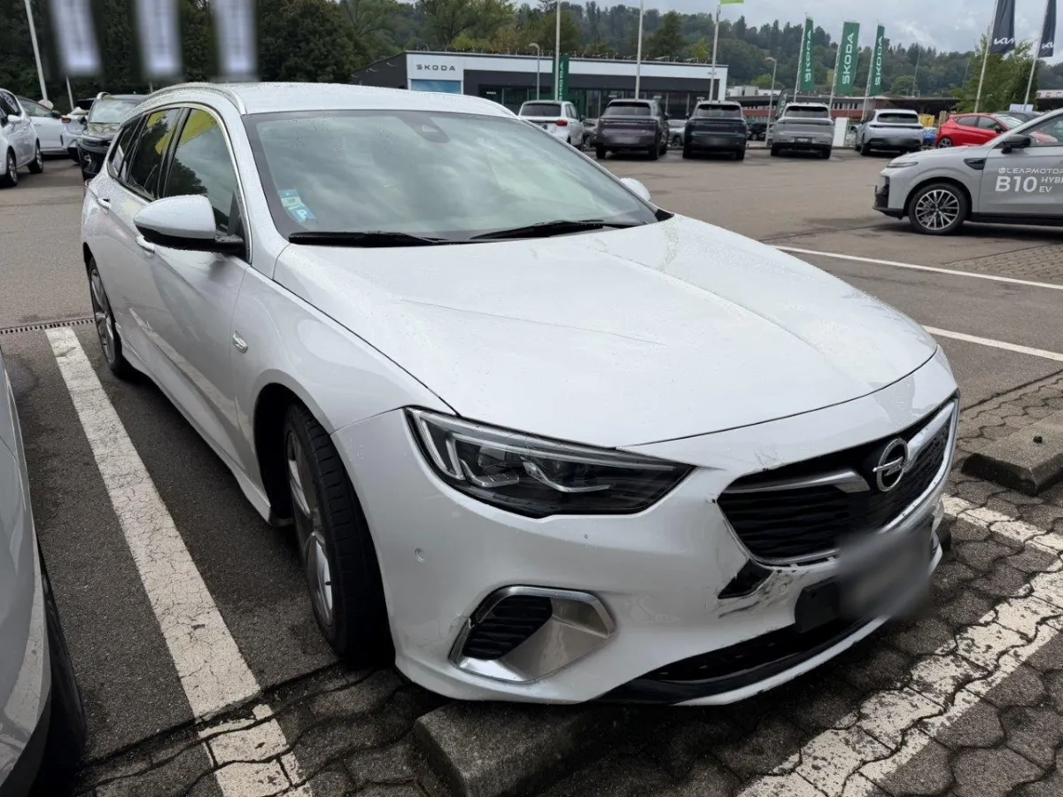 Opel Insignia Sports Tourer 2.0 T GSi AWD, 260 PS — zdjęcie 1