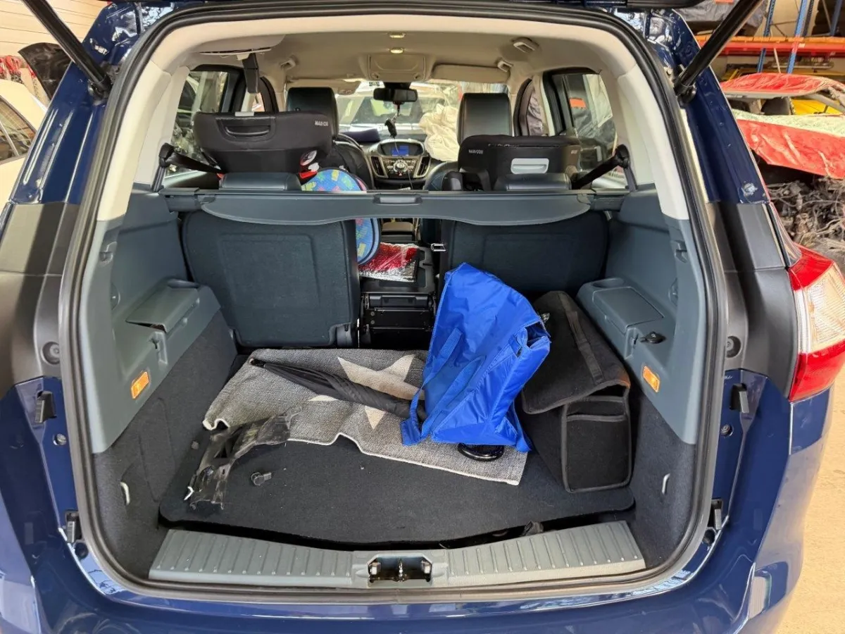 Ford Grand C-Max 2.0 TDCi Carving 2.0, 140 PS — zdjęcie 12