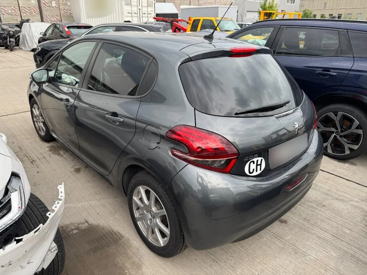 Peugeot 208 208 1.2, 82 PS — zdjęcie 1