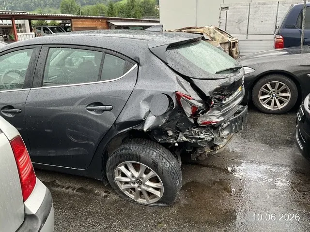 Mazda 3 1.5, 105 PS — zdjęcie 5
