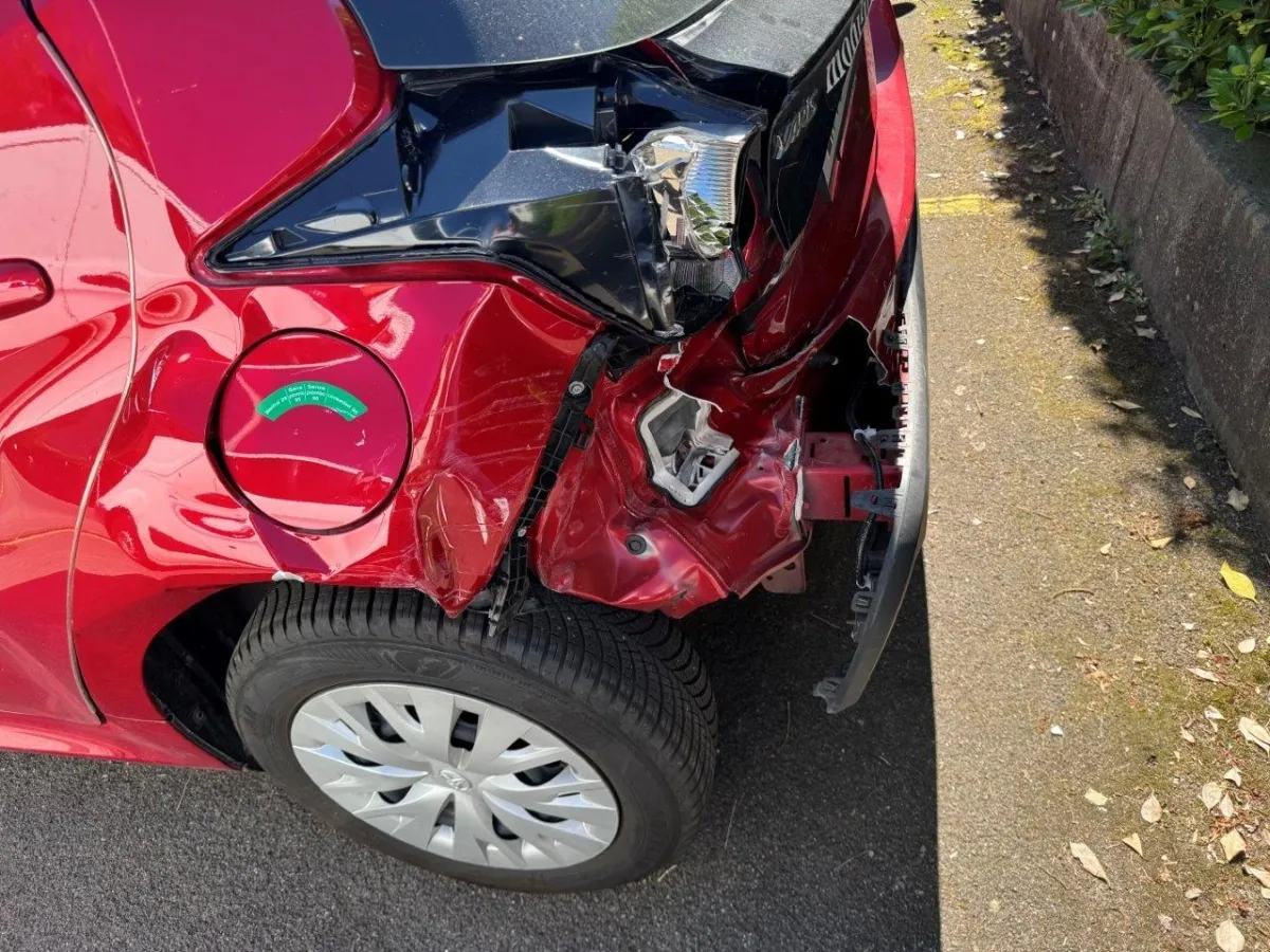 Toyota Yaris 1.5 VVT-i HSD Comfort 1.5, 92 PS — zdjęcie 12