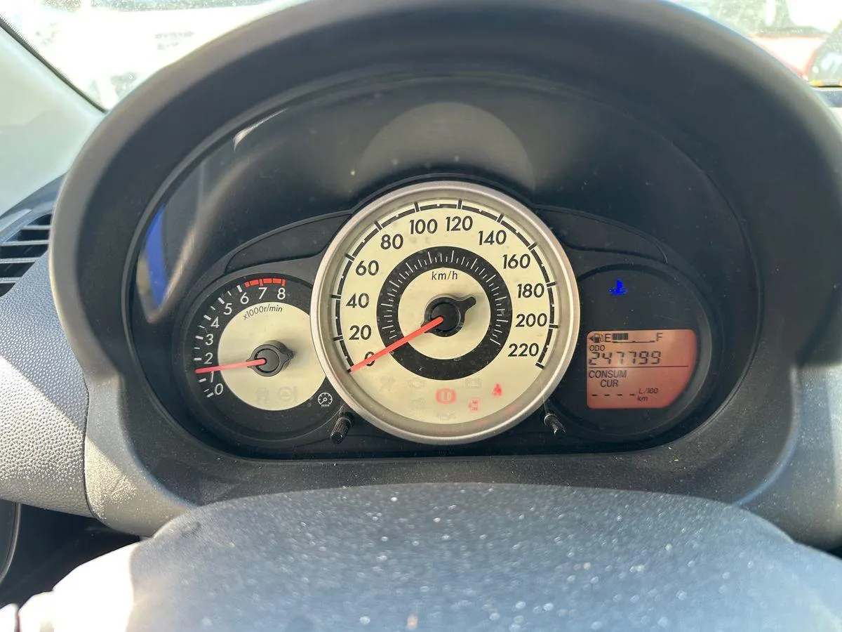 Mazda 2 1.3 86 MZR Exclusive, 86 PS — zdjęcie 7