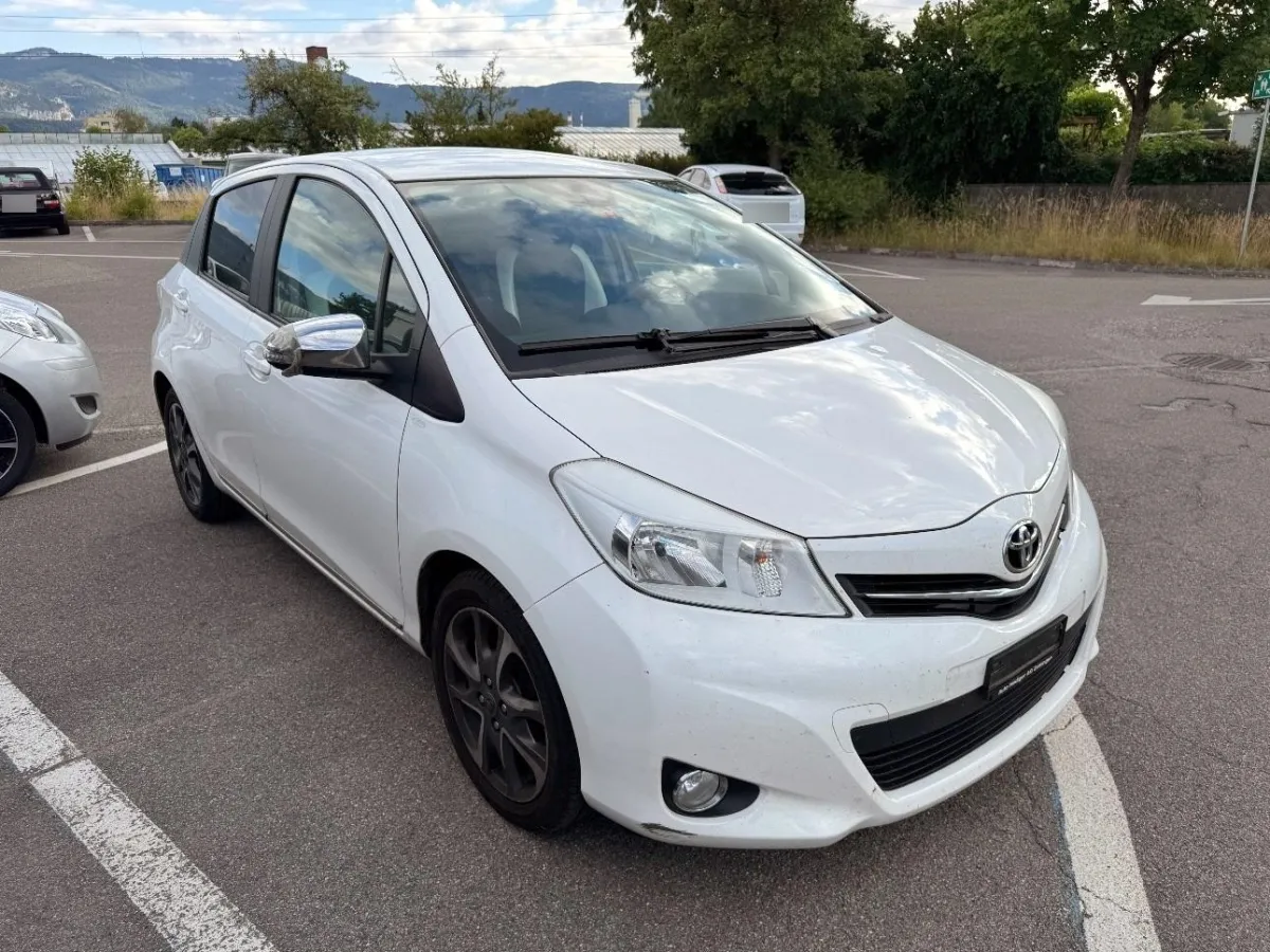 Toyota Yaris 1.33 VVT-i Trend MdS, 99 PS — zdjęcie 3