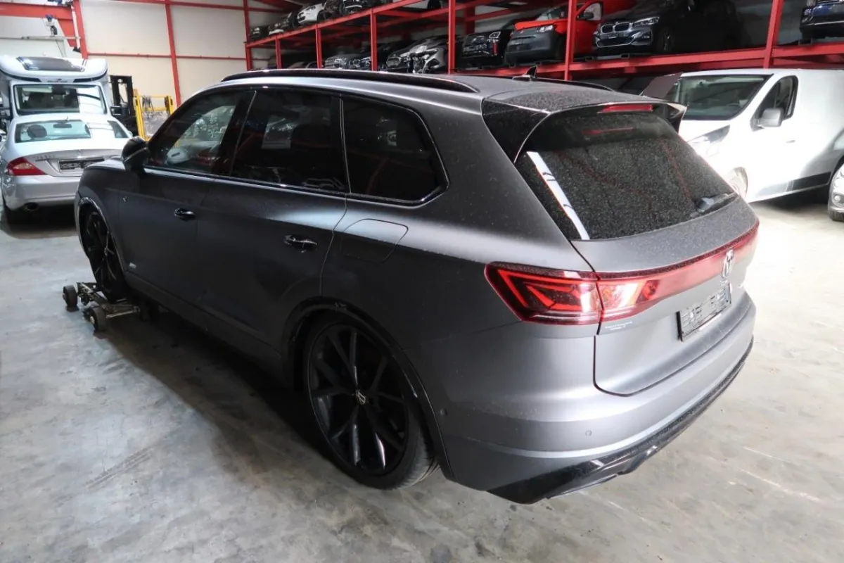 VW Touareg 3.0 PLUG-IN-HYBRID, 340 PS — zdjęcie 1