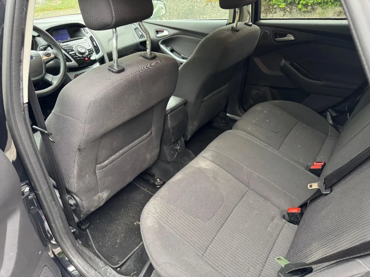 Ford Focus 5-türig Focus Titanium 1.0 SCTi 1.0, 125 PS — zdjęcie 8