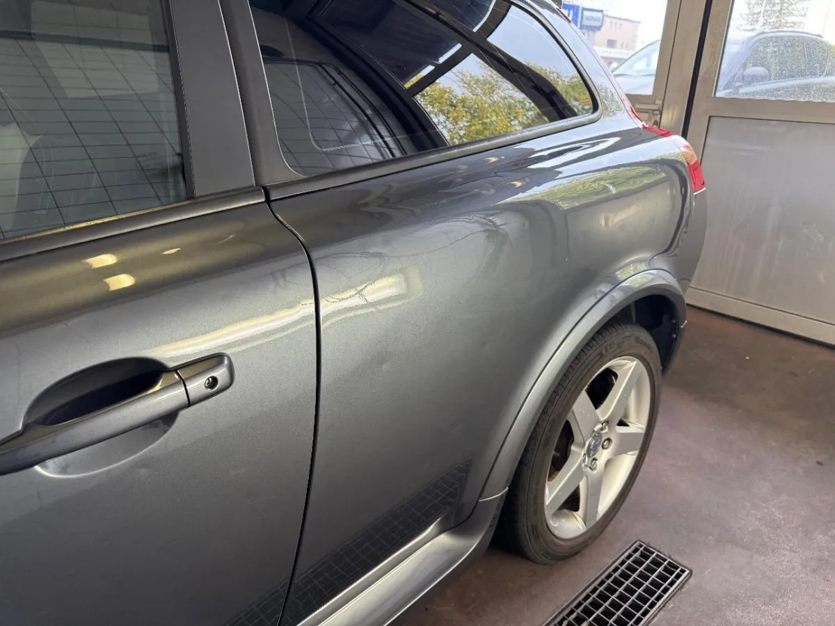 Volvo C 30 2.4i 20V 170 Momentum 2.4, 170 PS — zdjęcie 13