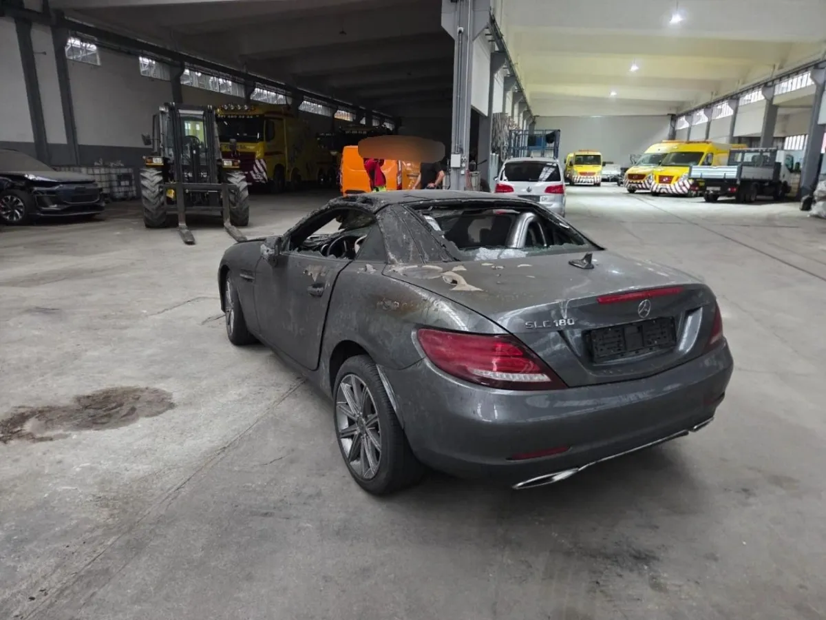 Mercedes-Benz SLC 180 , 156 PS — zdjęcie 1