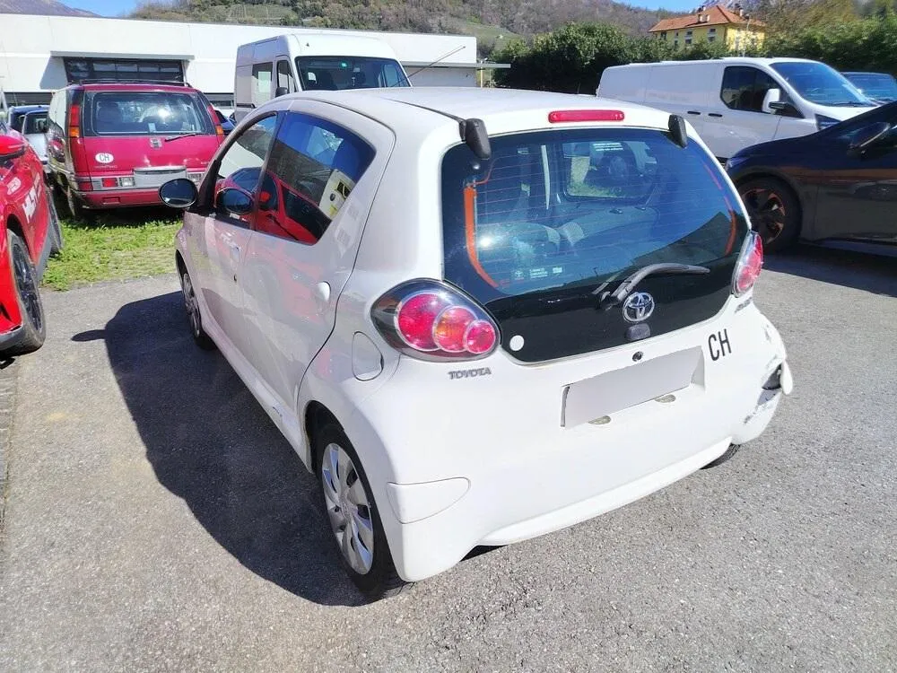 Toyota Aygo 1.0, 68 PS — zdjęcie 1