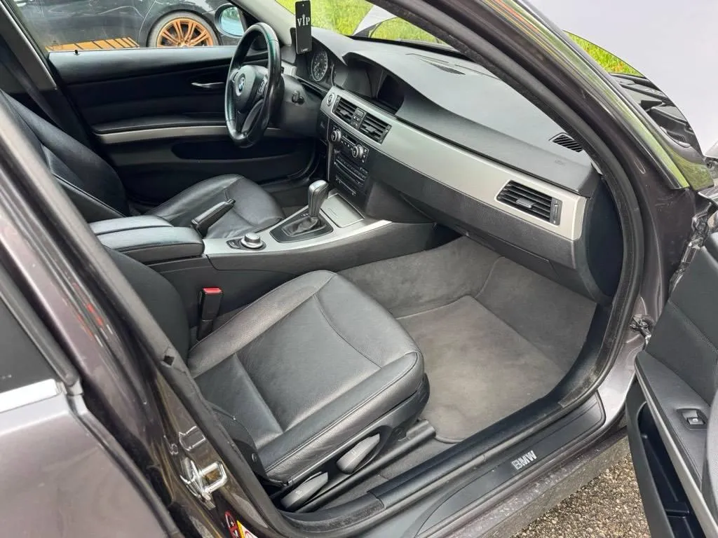 BMW 325I 325i 3.0, 218 PS — zdjęcie 9