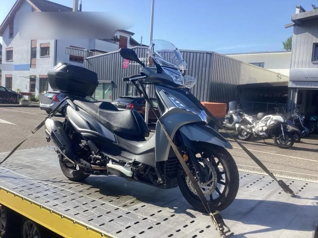 Kymco Agility 300i Plus, 23 PS — zdjęcie 2