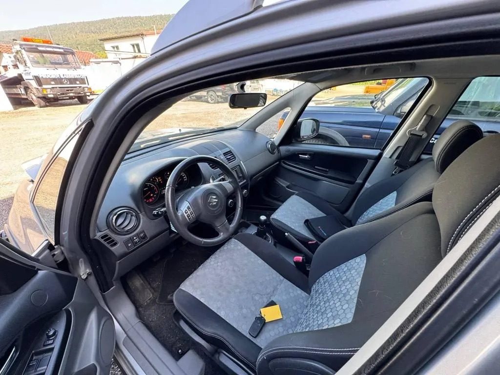 Suzuki SX4, 120 PS — zdjęcie 6