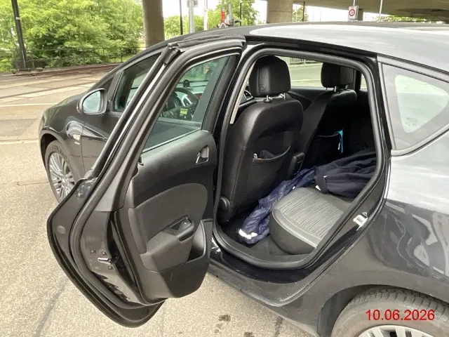 Opel Astra J 1.6 CDTI eF Active Ed. S/S 1.6, 136 PS — zdjęcie 8