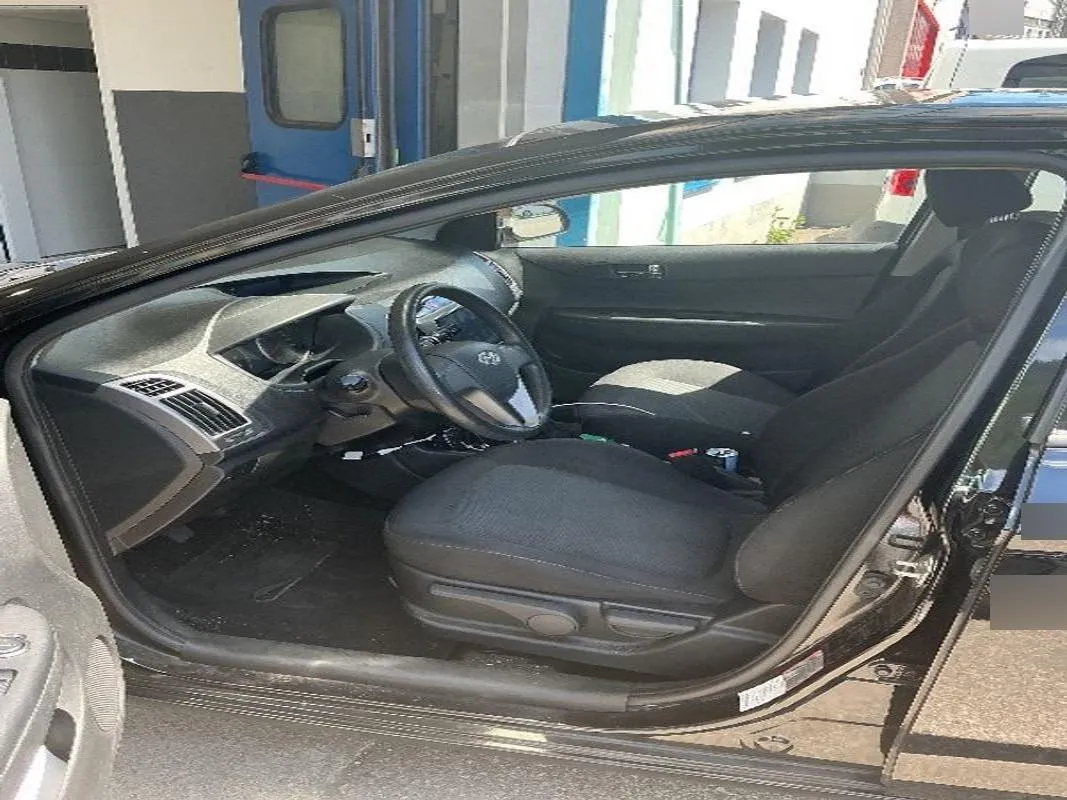 Hyundai i20 , 86 PS — zdjęcie 8