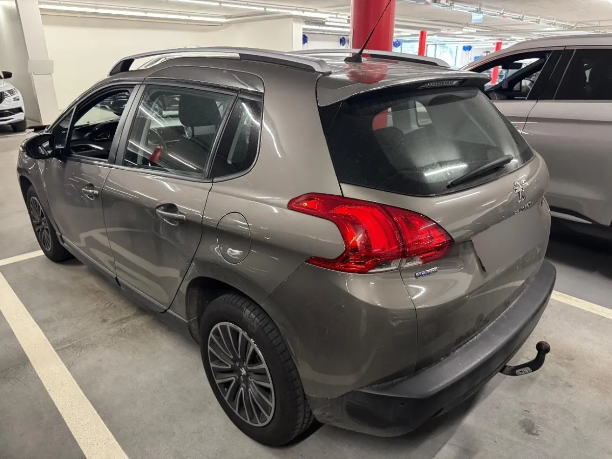Peugeot 2008 2008 1.2 e STT 1.2, 110 PS — zdjęcie 3