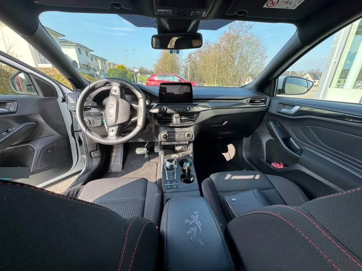 FORD Focus 1.0 SCTi ST Line, 125 PS — zdjęcie 9
