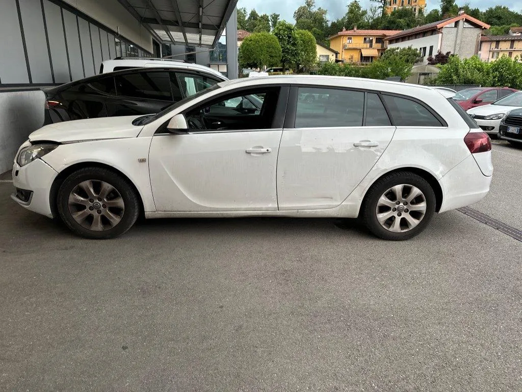 OPEL Insignia Sports Tourer 1.6 CDTi, 136 PS — zdjęcie 9