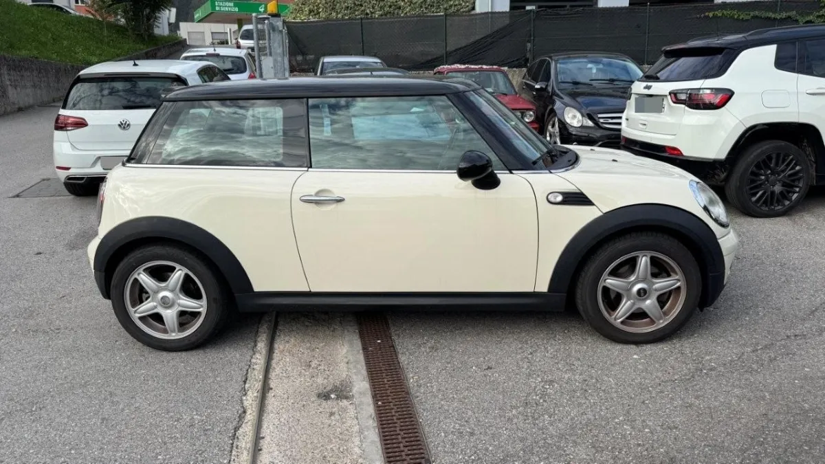 Mini Mini R56 1.6i Cooper, 120 PS — zdjęcie 4
