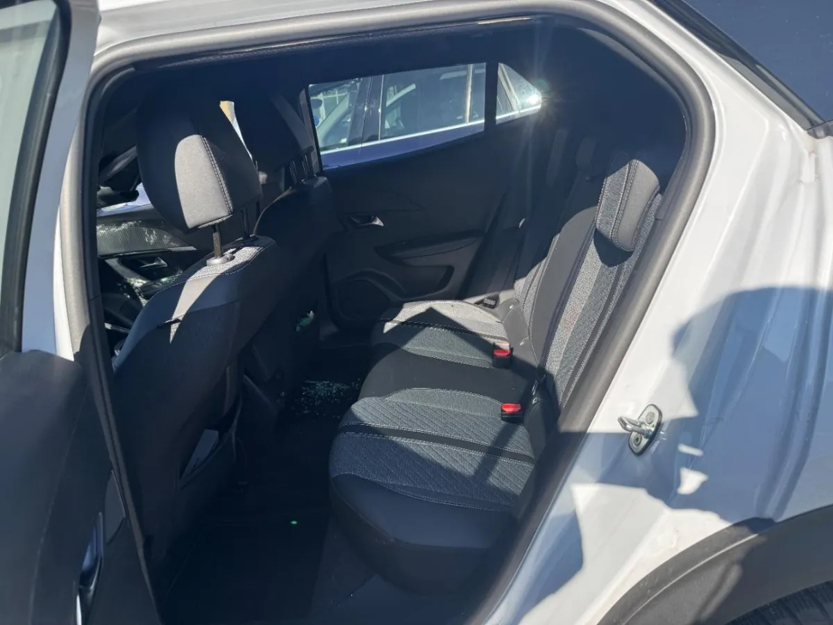 PEUGEOT 2008 156 e Allure, 156 PS — zdjęcie 11