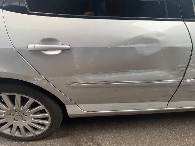 Peugeot 407 SW 2.7 HDi Automatic 2.7, 204 PS — zdjęcie 13