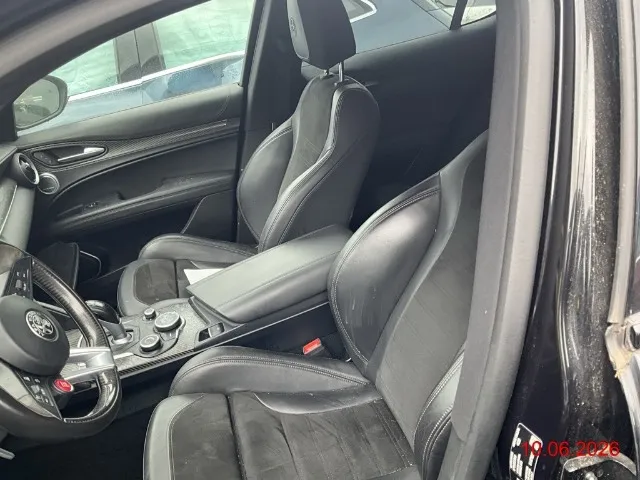 Alfa Romeo Stelvio 2.9 V6 Biturbo Q4 Quadrifoglio 2.9, 510 PS — zdjęcie 9