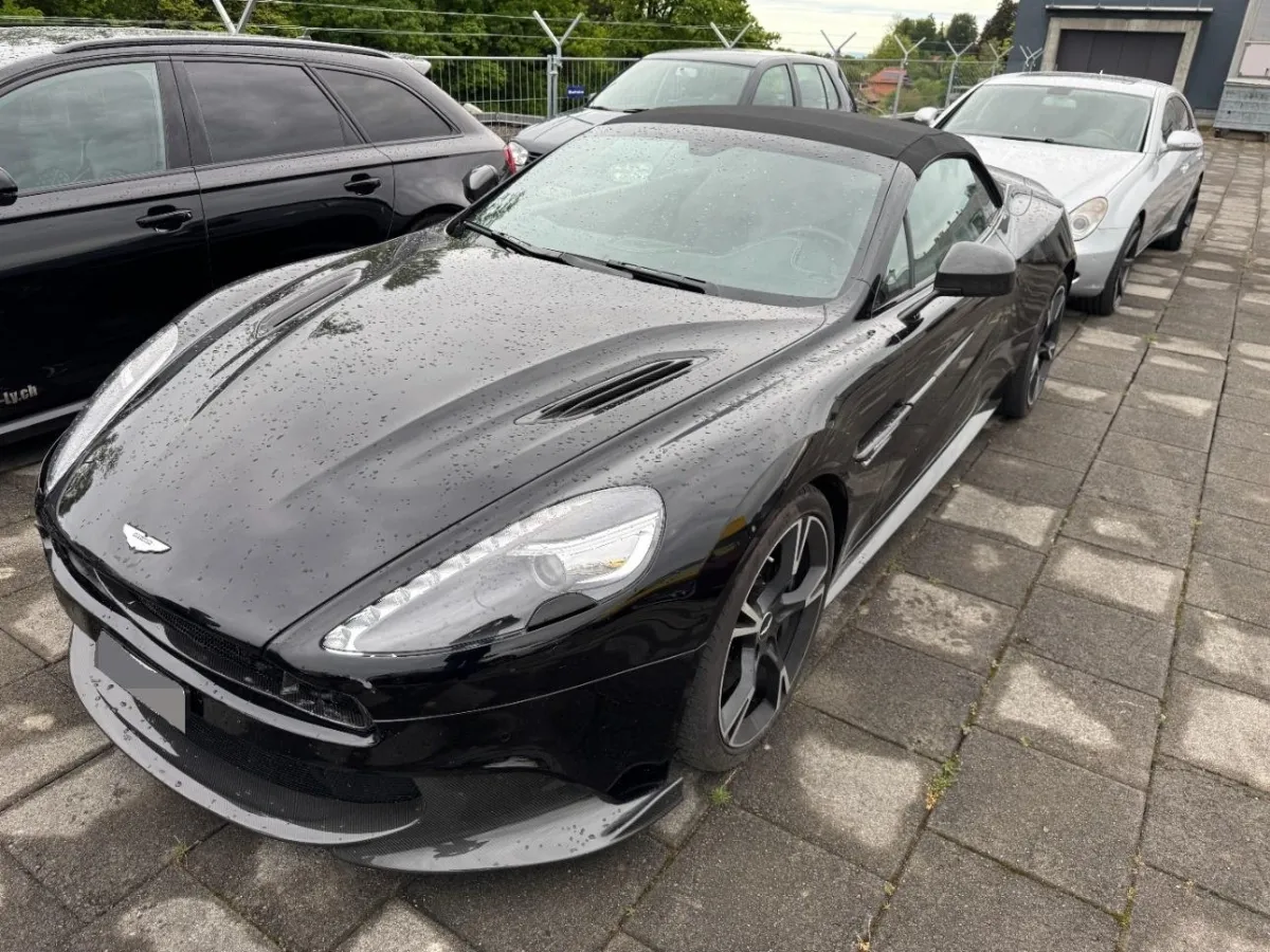Aston Martin S Volante, 604 PS — zdjęcie 7
