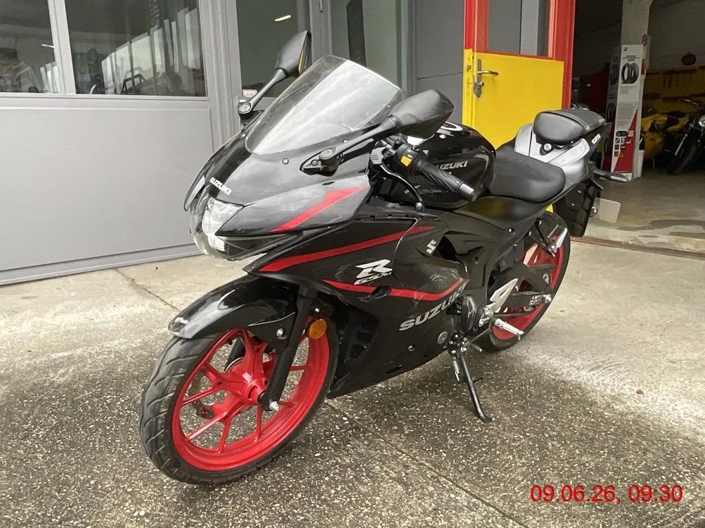 Suzuki GSX-R 125, 15 PS — zdjęcie 2