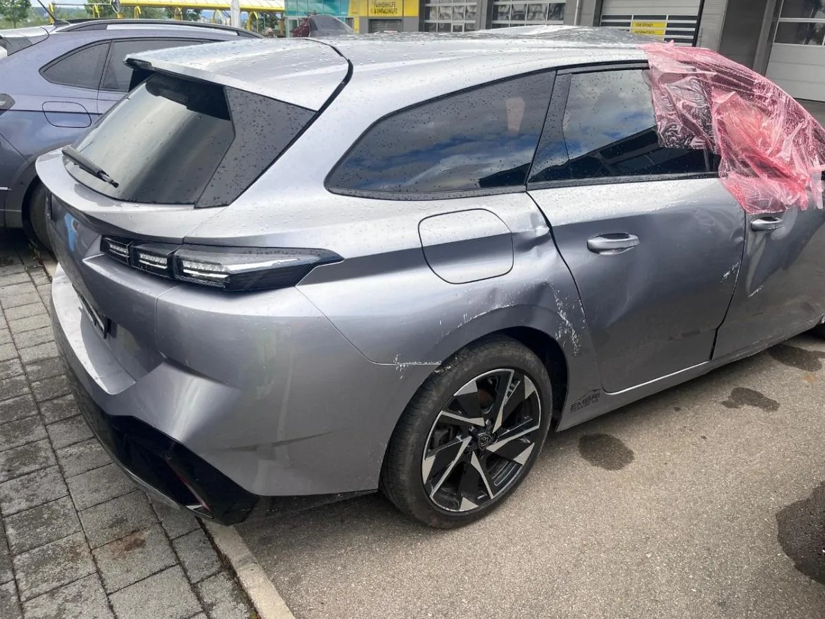 Peugeot 308 SW BlueHDI 1.5, 131 PS — zdjęcie 1