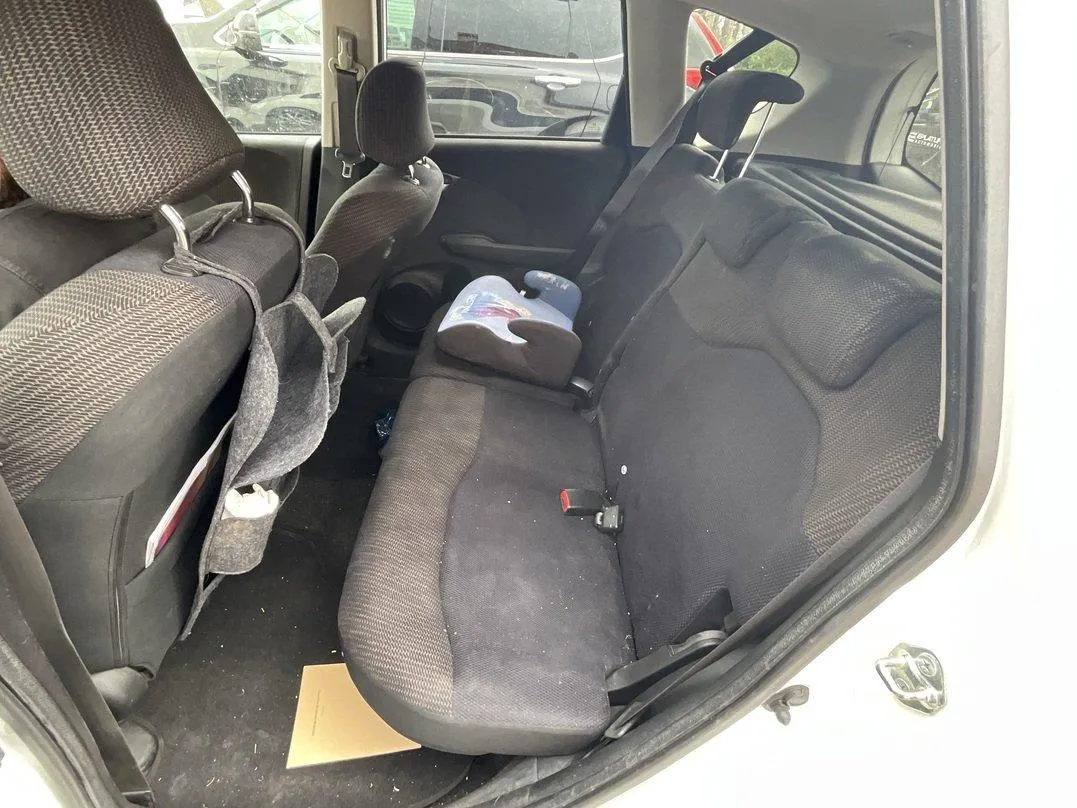 Honda Jazz 1.4i Comfort Plus, 99 PS — zdjęcie 8